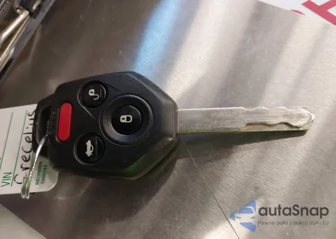 2013 Subaru Outback 2.5I Premium z USA, uszkodzony, nr VIN 4S4BRBCC0D3310083